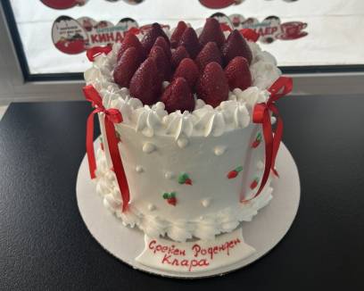 Роденденска торта за девојчиња